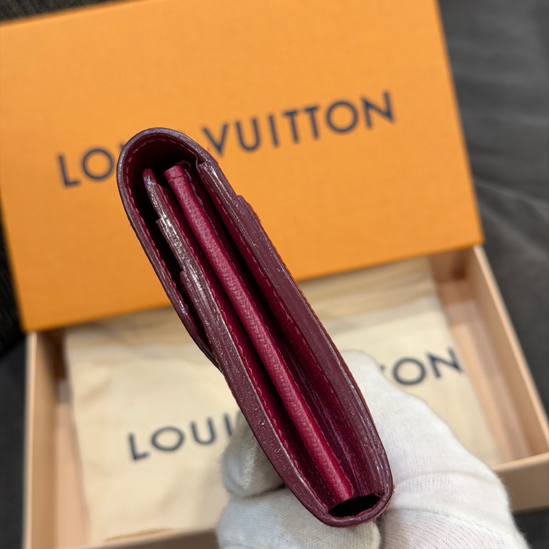 #99新閒置 #全配 #超甜價 Lv新款水波紋epi長夾-3