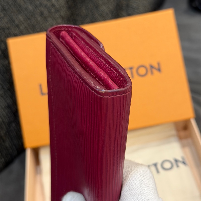 #99新閒置 #全配 #超甜價 Lv新款水波紋epi長夾-6