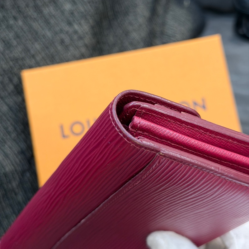 #99新閒置 #全配 #超甜價 Lv新款水波紋epi長夾-8