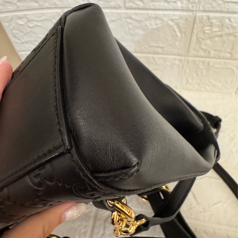 Gucci黑壓紋mini後背包-7