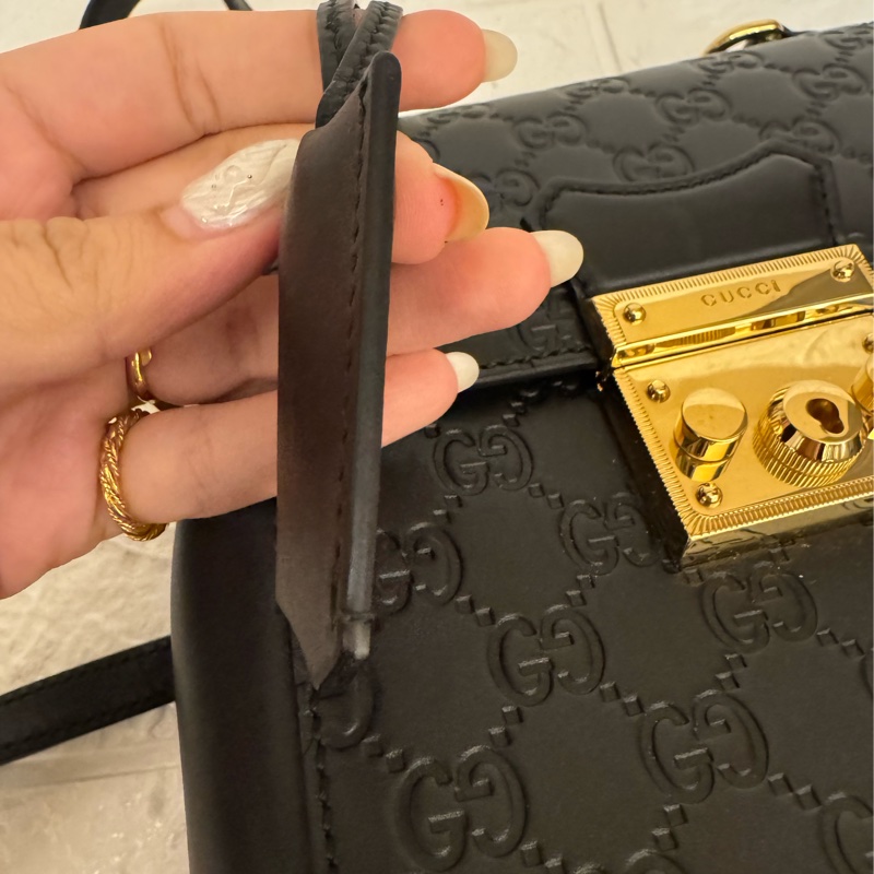 Gucci黑壓紋mini後背包-13