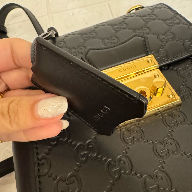 Gucci黑壓紋mini後背包-14