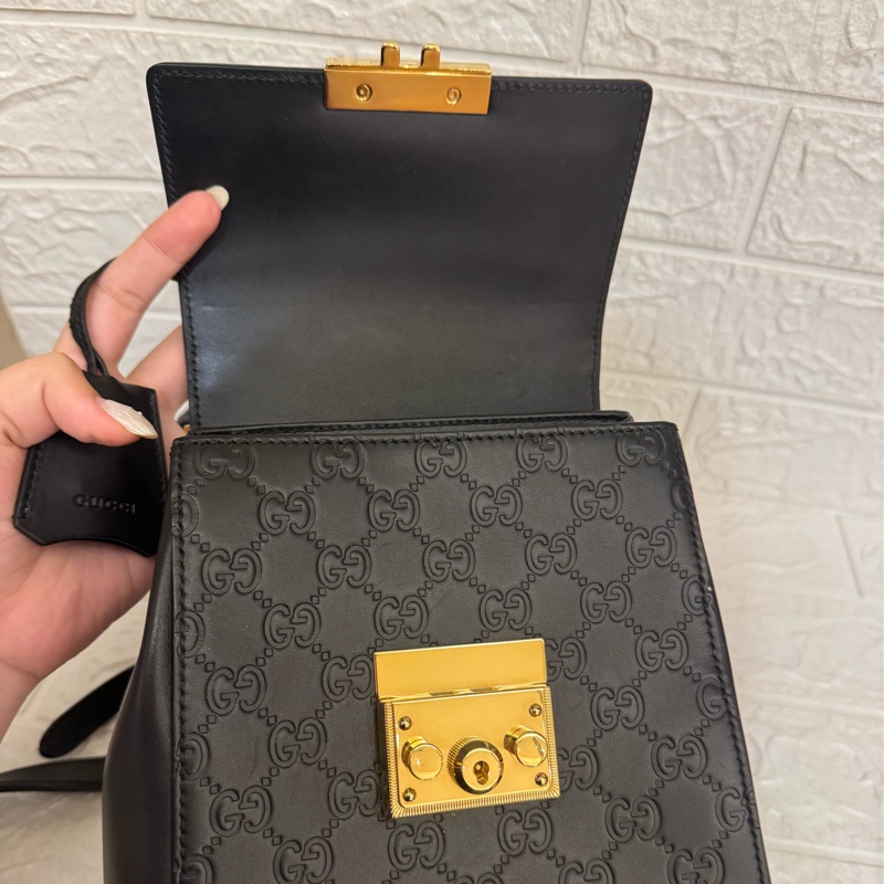 Gucci黑壓紋mini後背包-21