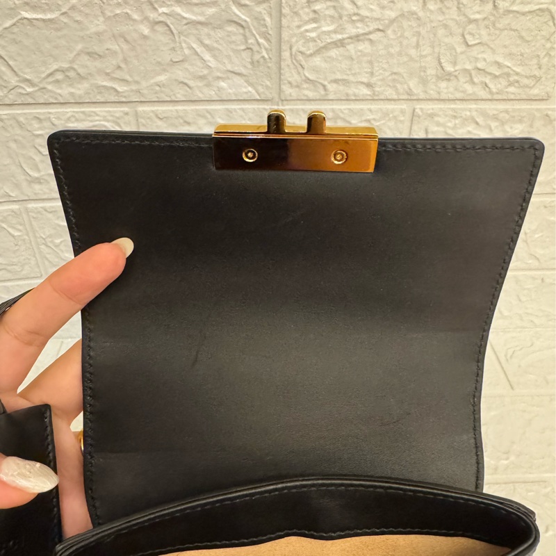 Gucci黑壓紋mini後背包-22