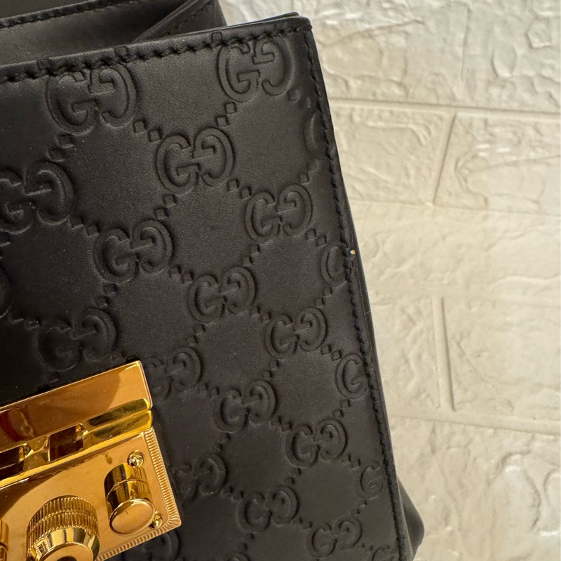 Gucci黑壓紋mini後背包-31