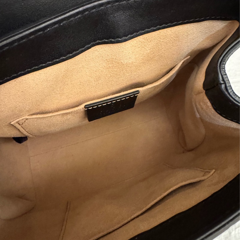 Gucci黑壓紋mini後背包-34