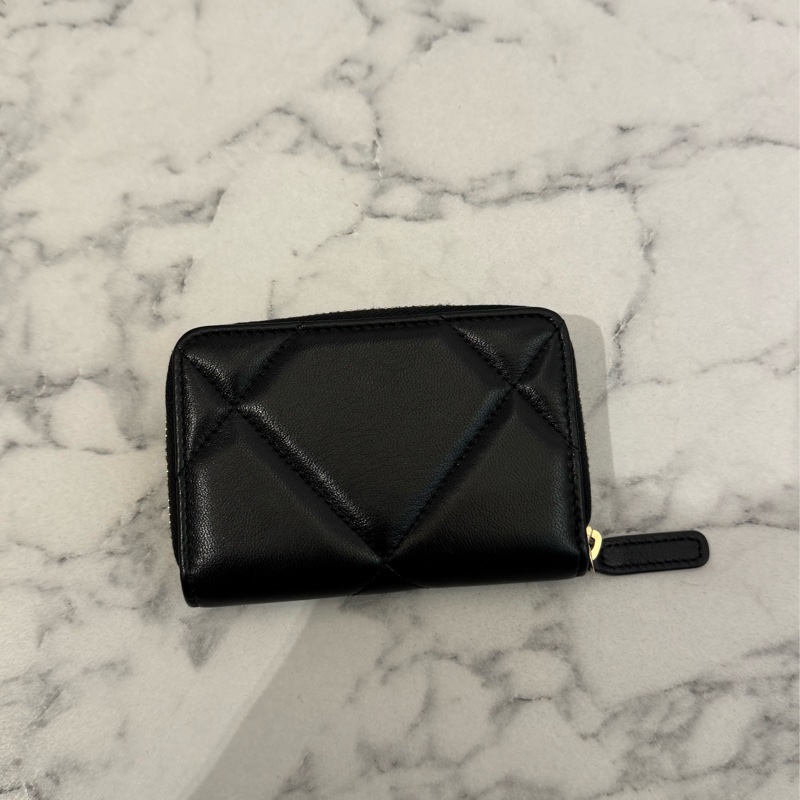 Chanel黑色19ㄇ拉零錢包-2