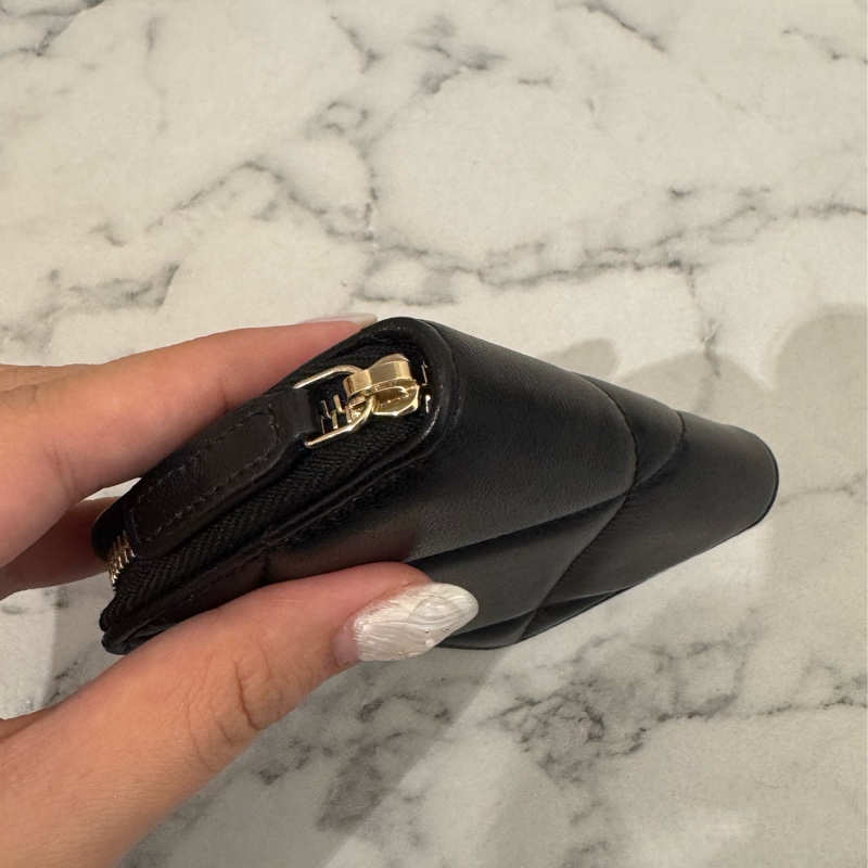 Chanel黑色19ㄇ拉零錢包-7