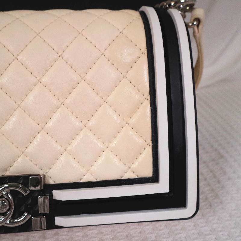 CHANEL 奶油白拼黑白 中號 LEBOY 鏈條包 絕版限量款-10