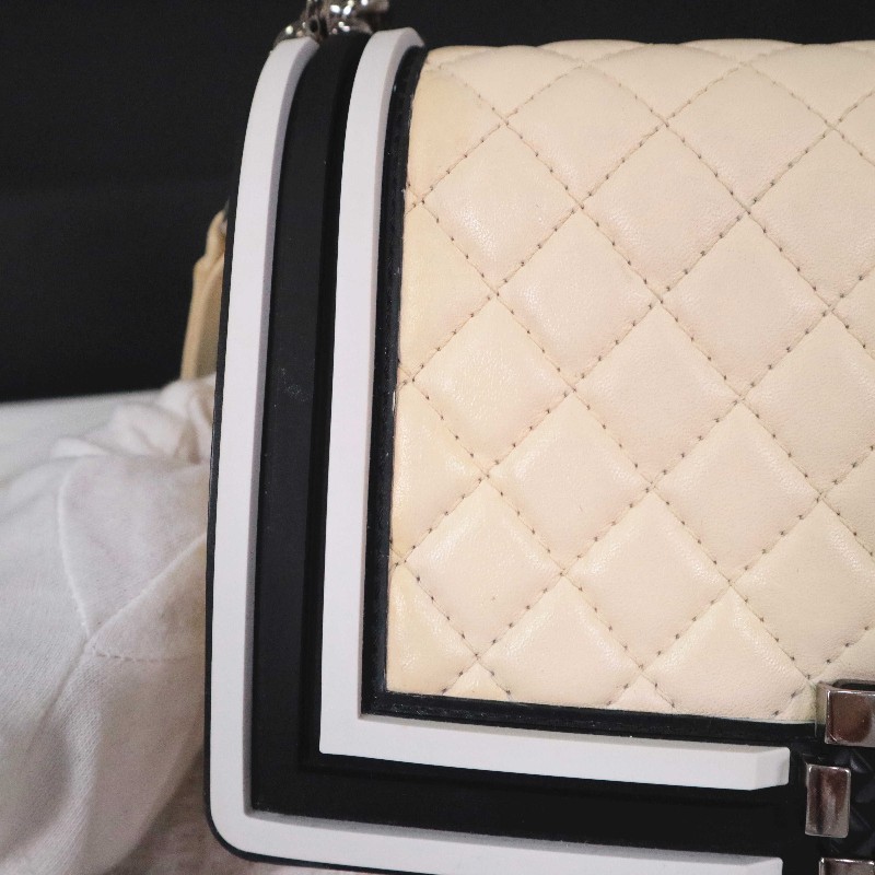 CHANEL 奶油白拼黑白 中號 LEBOY 鏈條包 絕版限量款-11