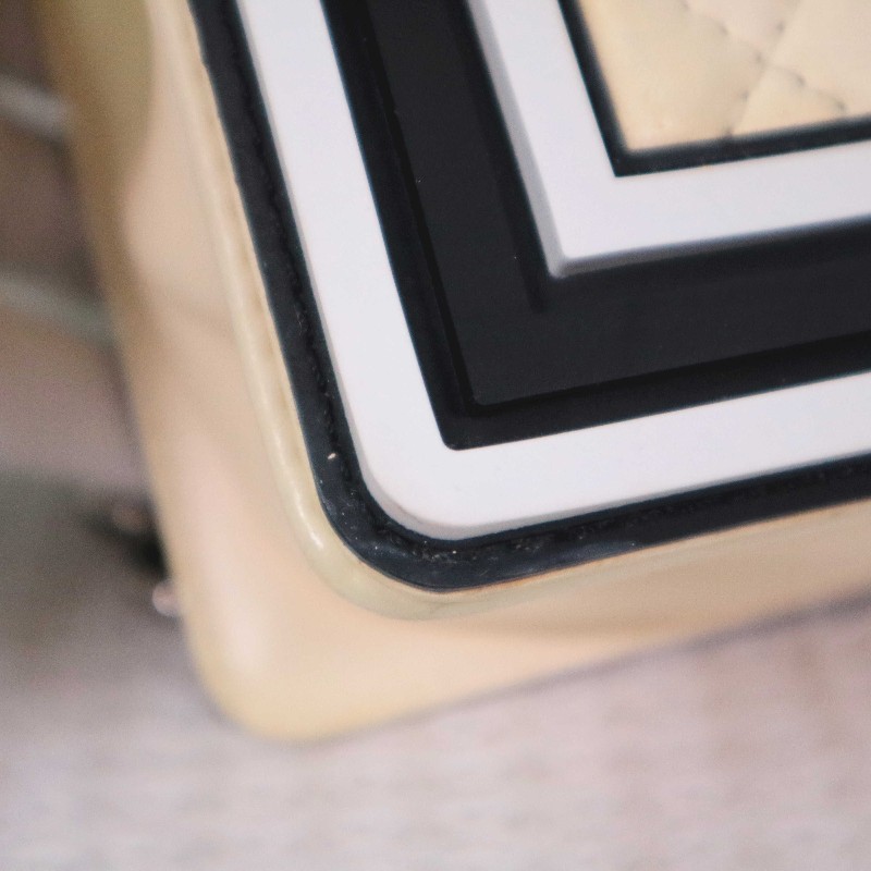 CHANEL 奶油白拼黑白 中號 LEBOY 鏈條包 絕版限量款-12