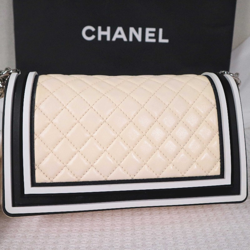 CHANEL 奶油白拼黑白 中號 LEBOY 鏈條包 絕版限量款-16