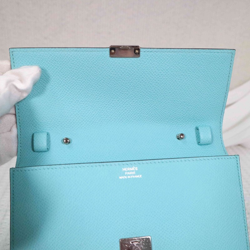 HERMES 愛馬仕 CLIC16 斜背包 U2/Zephyr Blue/微風藍+內拼松柏綠+銀扣-15