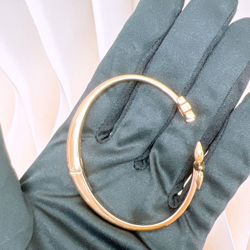 Lv louisette signature 金色手鐲-4