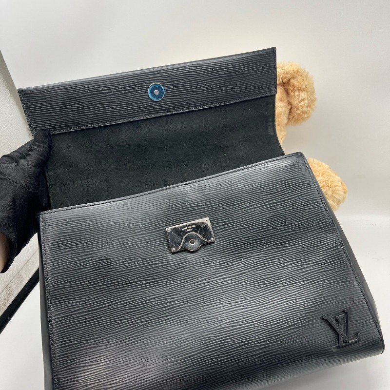 LV/路易威登 EPI水波紋 cluny克魯尼中號-6