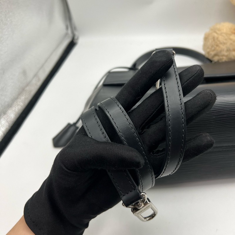 LV/路易威登 EPI水波紋 cluny克魯尼中號-8