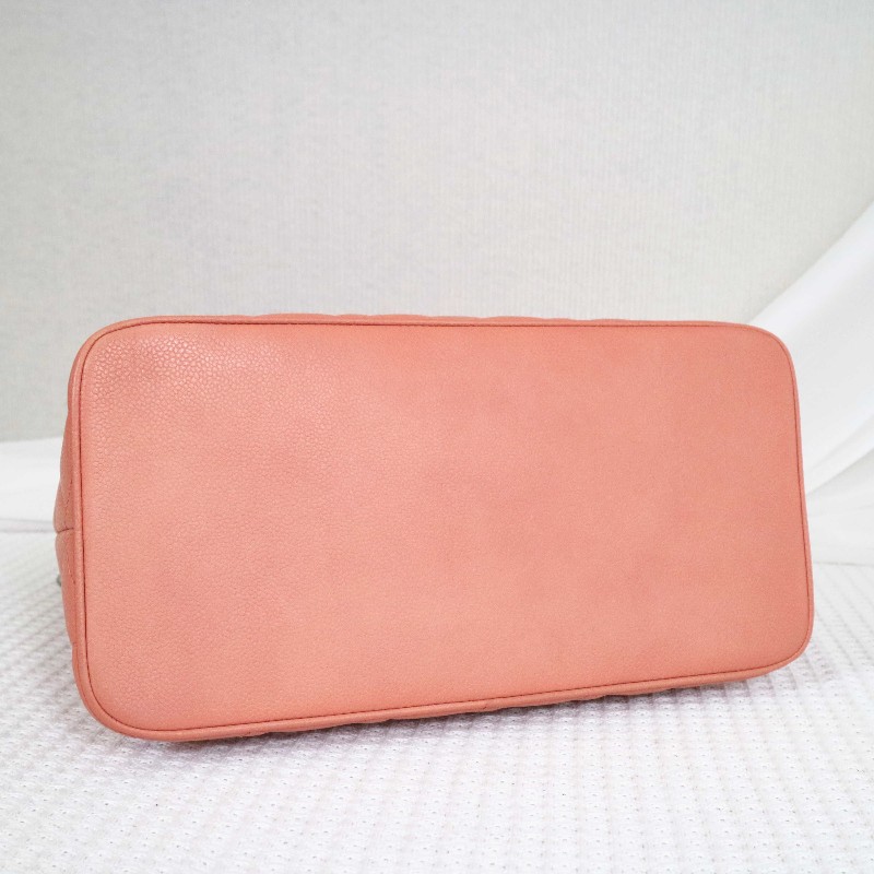 CHANEL 希爾頓 tote 🧡橘粉色托特包菱格紋+大雙C 魚子醬牛皮-4