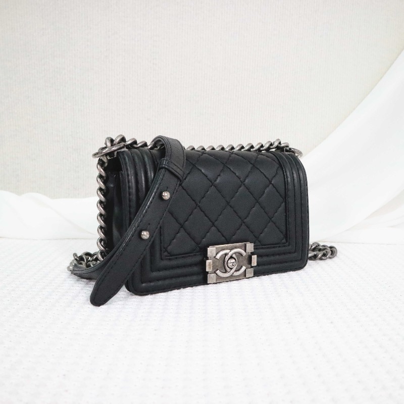 CHANEL 小號 BOY 黑銀鏈條包菱格紋牛皮 肩背包斜背包-1