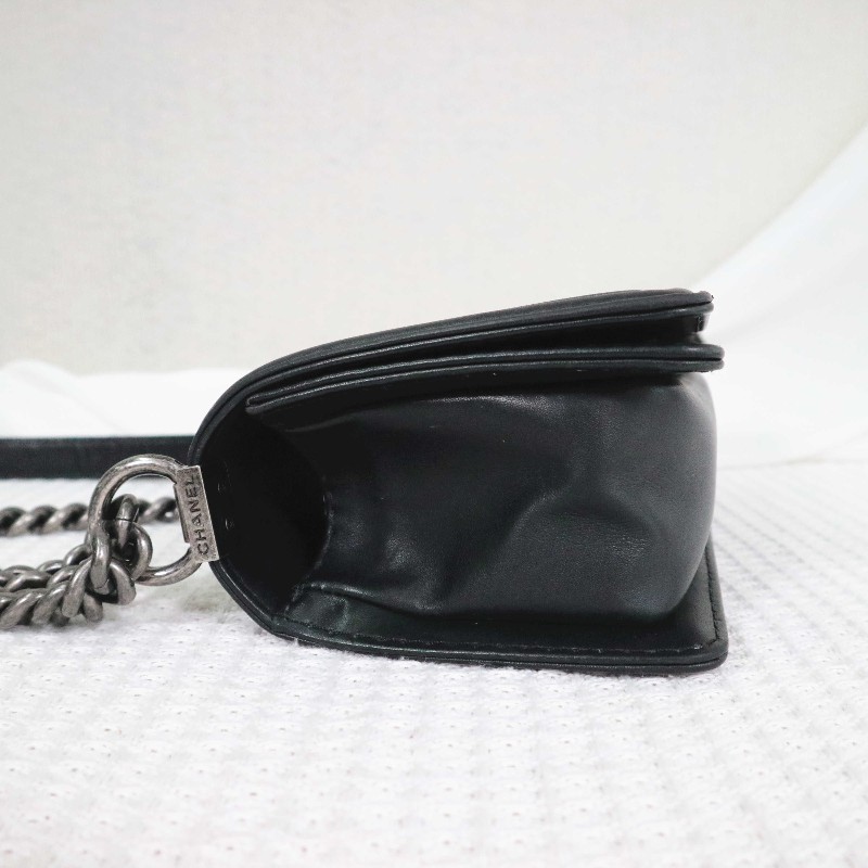 CHANEL 小號 BOY 黑銀鏈條包菱格紋牛皮 肩背包斜背包-3