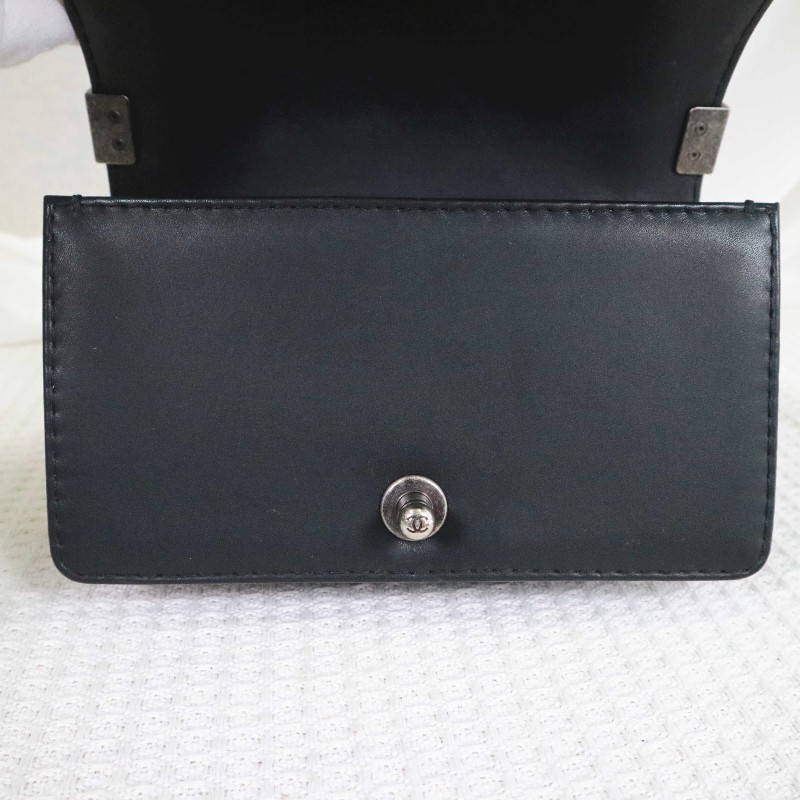 CHANEL 小號 BOY 黑銀鏈條包菱格紋牛皮 肩背包斜背包-22