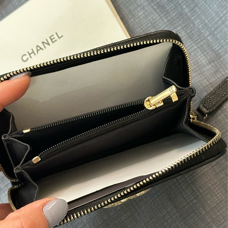 Chanel 24S 雕花LOGO加大零錢包-4