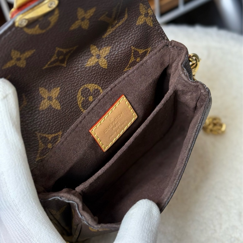 Lv迷你郵差包✨最新晶片款-8