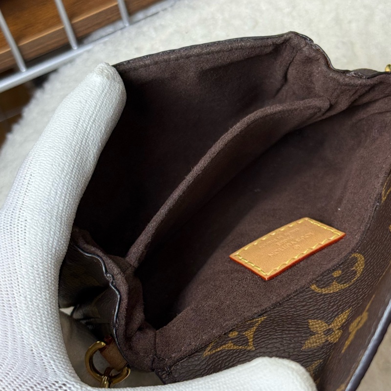 Lv迷你郵差包✨最新晶片款-9