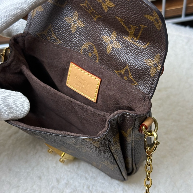 Lv迷你郵差包✨最新晶片款-10