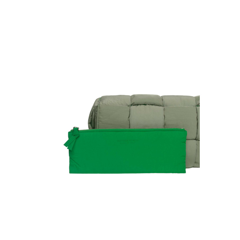 Padded Tech Cassette 斜揹袋-1