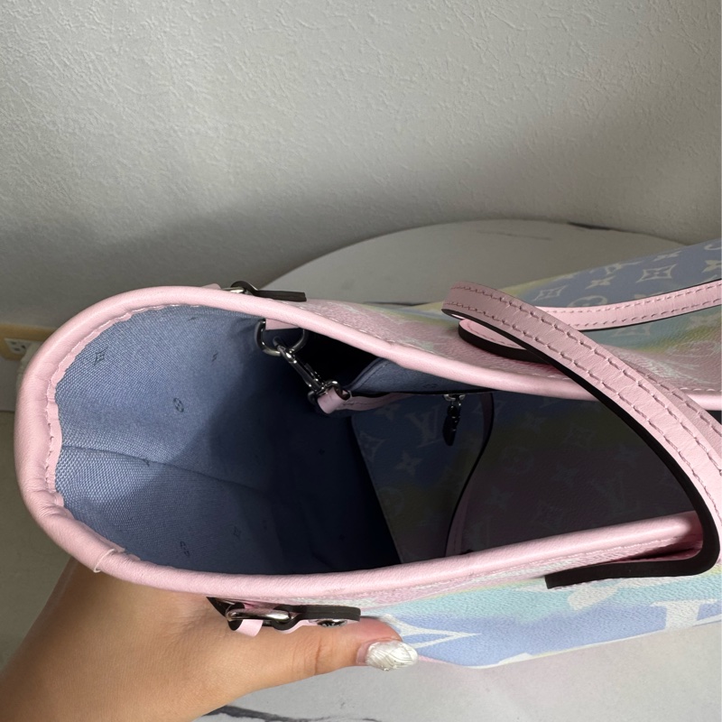 LV彩虹皮革NEVERFULL MM-10