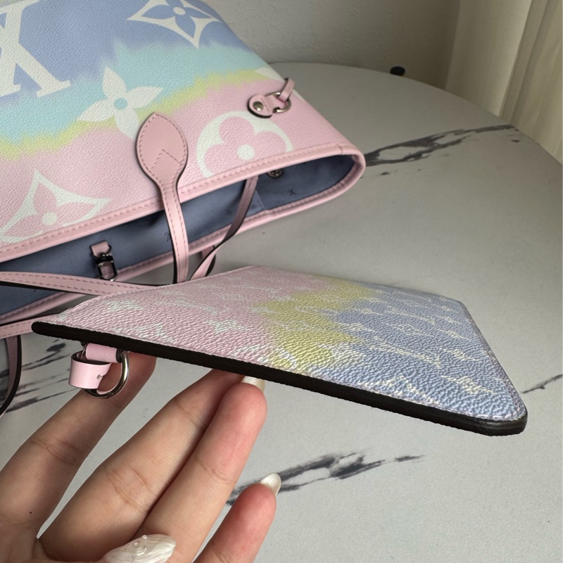 LV彩虹皮革NEVERFULL MM-32