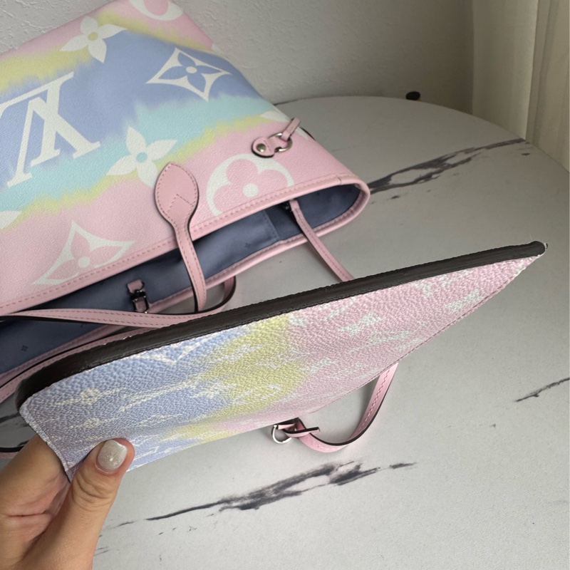 LV彩虹皮革NEVERFULL MM-34