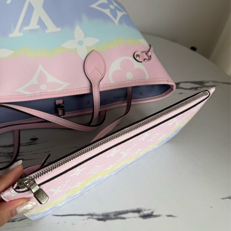 LV彩虹皮革NEVERFULL MM-35