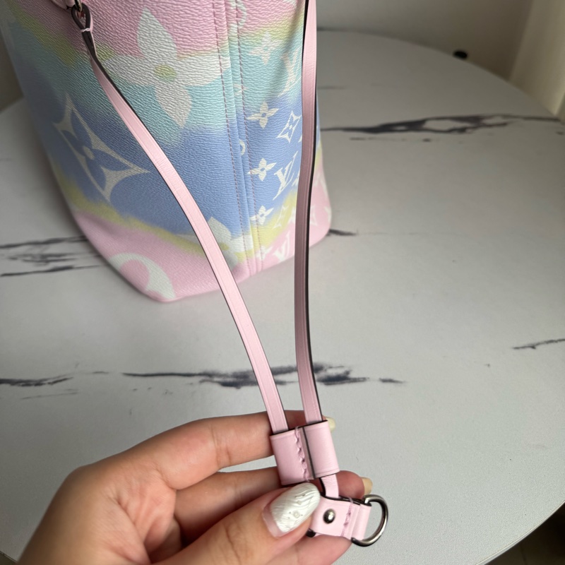 LV彩虹皮革NEVERFULL MM-42