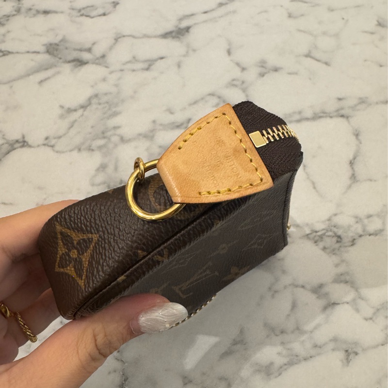 LV m68009花紋小金鏈包-3