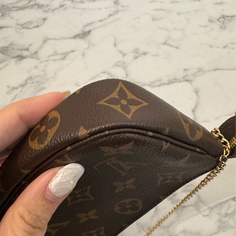 LV m68009花紋小金鏈包-7