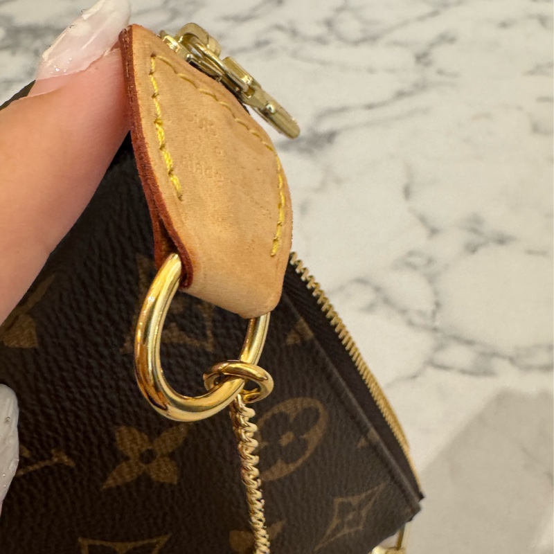 LV m68009花紋小金鏈包-24