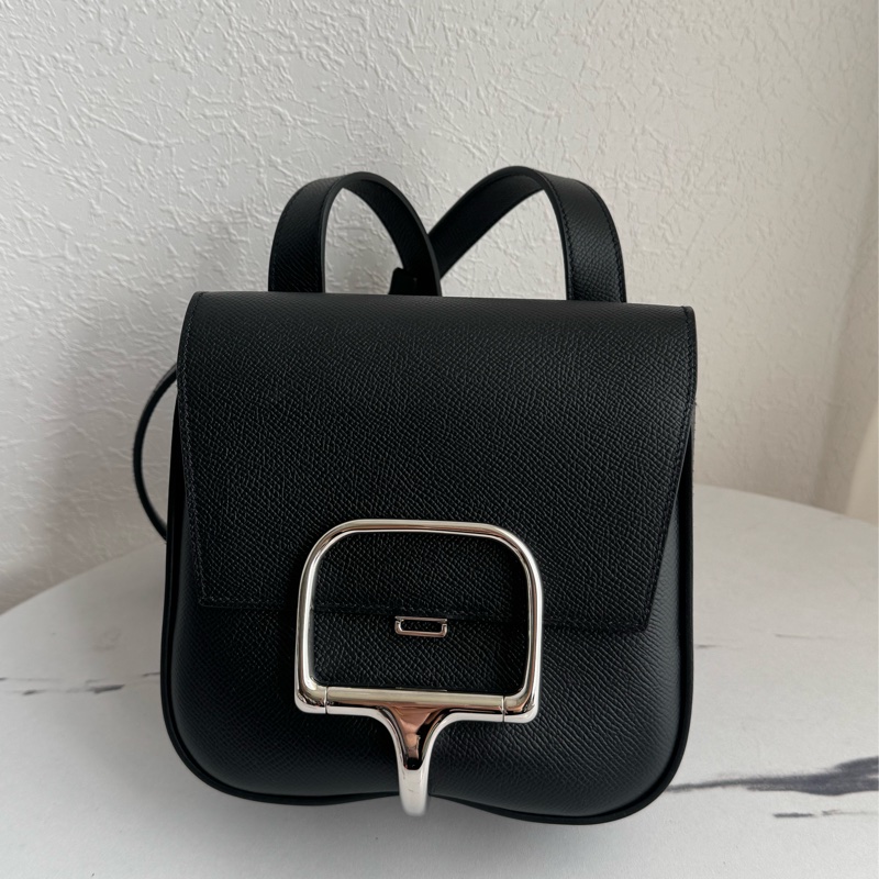 Hermes黑色銀釦Della屁股包-0