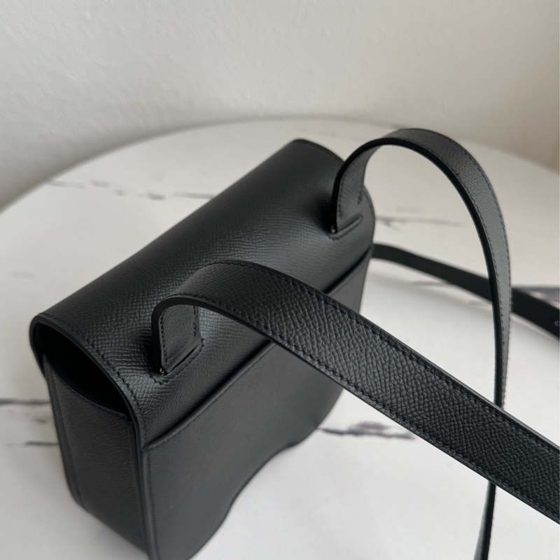 Hermes黑色銀釦Della屁股包-38