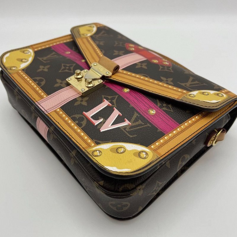 LV 限量款宮廷老花塗鴉郵差包 24.5*19*5 98新配件塵袋-1