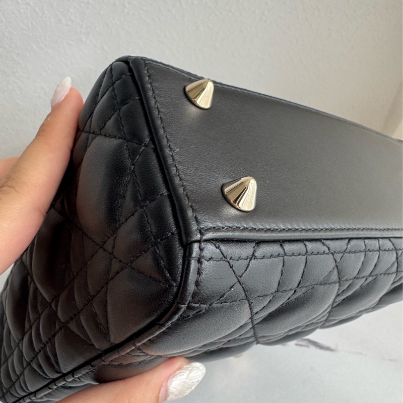 Dior黑羊皮金吊飾5格黛妃包-7