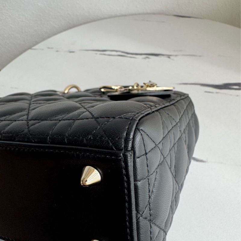 Dior黑羊皮金吊飾5格黛妃包-8