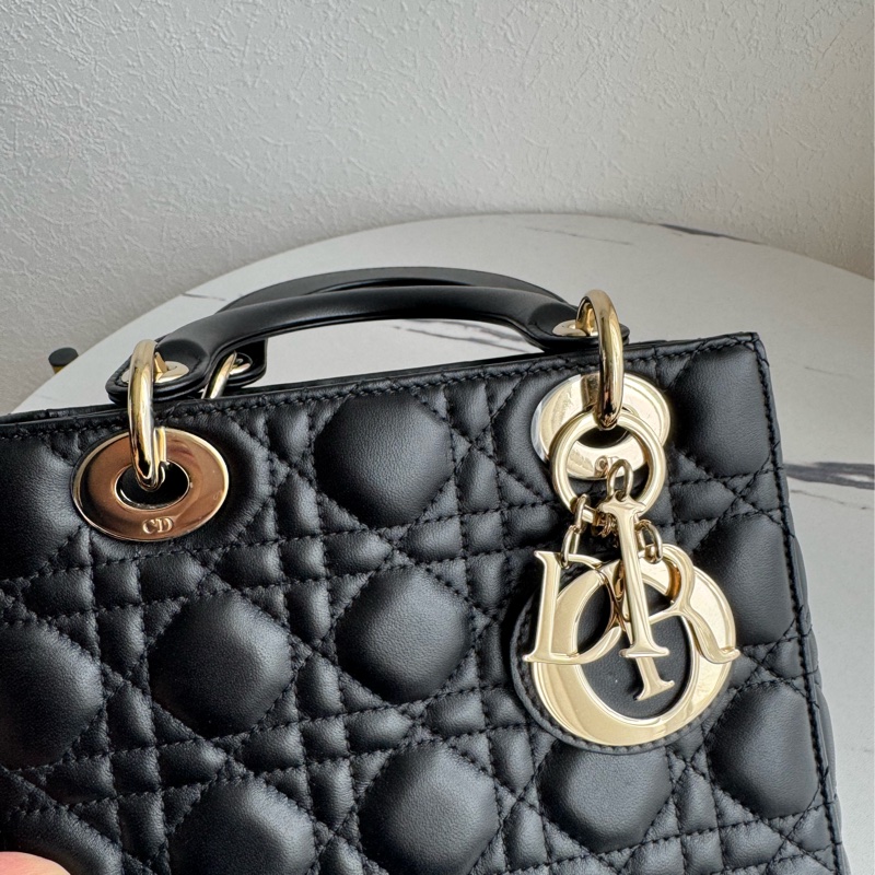 Dior黑羊皮金吊飾5格黛妃包-11