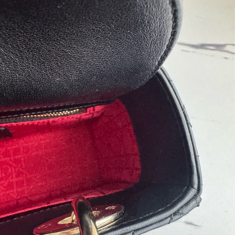 Dior黑羊皮金吊飾5格黛妃包-27