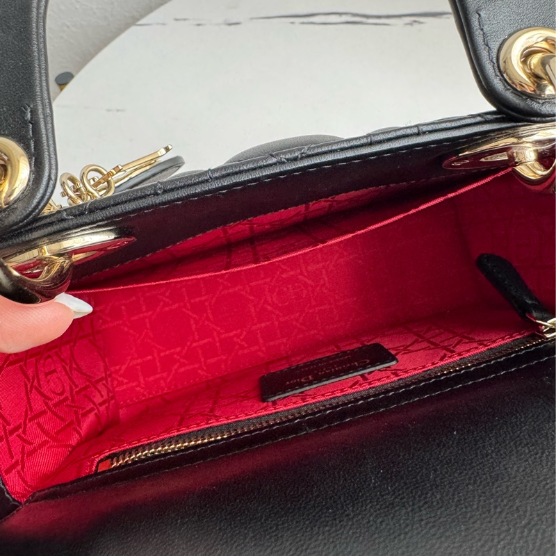 Dior黑羊皮金吊飾5格黛妃包-31