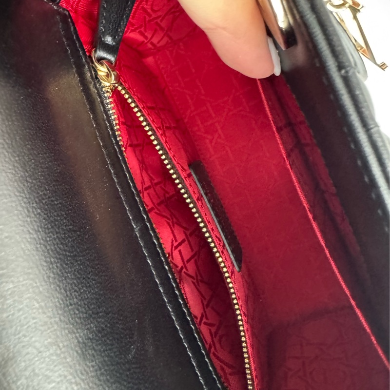 Dior黑羊皮金吊飾5格黛妃包-33