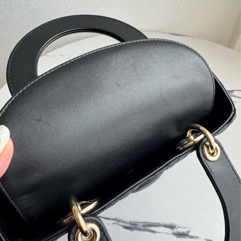 Dior黑羊皮金吊飾5格黛妃包-34