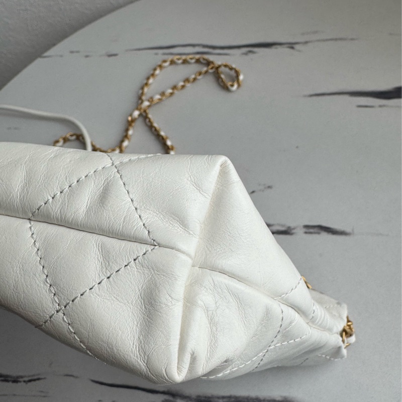 Chanel白色金字樣mini22bag-7