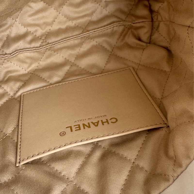 Chanel白色金字樣mini22bag-25