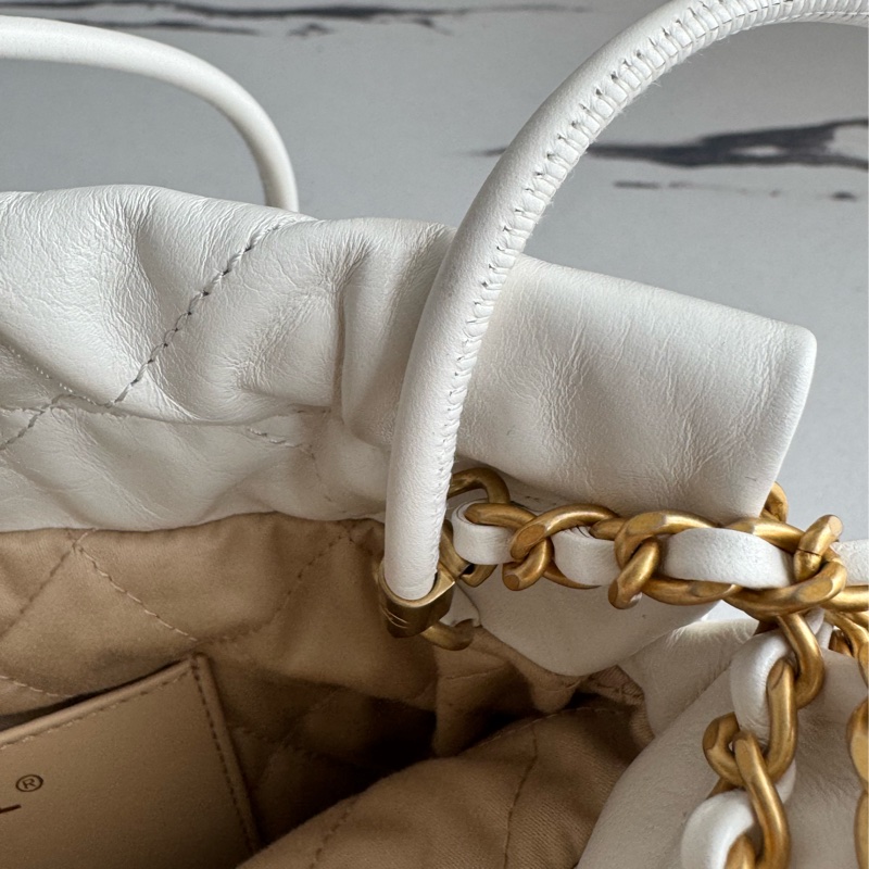 Chanel白色金字樣mini22bag-28